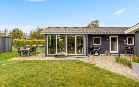 Sampsa - 350M from the Sea: Huis, Huis, Deur, Dak, Verblijf, Landgoed, Tuin, Schaduw, Siding, Werf
