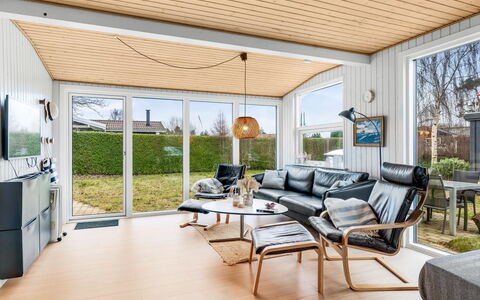 Sampsa - 350M from the Sea: Huis, Huis, Deur, Dak, Verblijf, Landgoed, Tuin, Schaduw, Siding, Werf