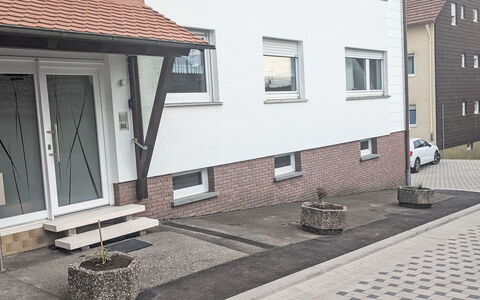 Helfrichs Ferienwohnung: Meubilair, Hout, Interieur Ontwerp, Flooring, Verdieping, Stoel, Kamer, Plafond, Woonkamer, Appartement