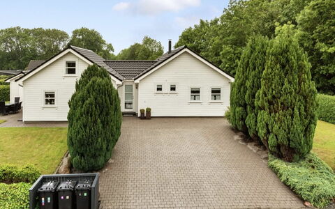 Elizabeth - 175M from the Sea: Huis, Huis, Dak, Woongebied, Verblijf, Landgoed, Oprit, Siding, Tuin, Gazon