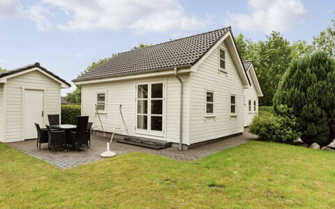 Elizabeth - 175M from the Sea: Woongebied, Dak, Voorstad, Oprit, Landgoed, Schoorsteen