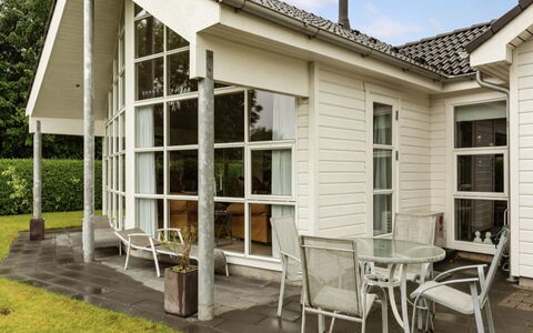 Elizabeth - 175M from the Sea: Woongebied, Dak, Voorstad, Oprit, Landgoed, Schoorsteen