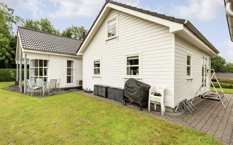 Elizabeth - 175M from the Sea: Woongebied, Dak, Voorstad, Oprit, Landgoed, Schoorsteen