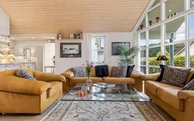Elizabeth - 175M from the Sea