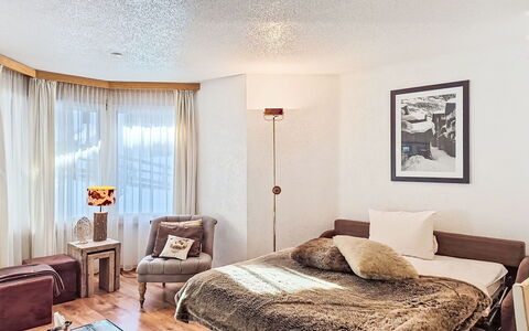 Verte-Rive: Meubilair, Interieur Ontwerp, Bed, Muur, Verdieping, Flooring, Slaapkamer, Plafond, Hout, Kamer