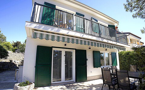 Verde: Balkon, Deur, Veranda, Schaduw, Leuning, Baluster, Hek, Buitenmeubels, Home Deur, Kamerplant