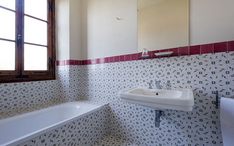 Martini: Flooring, Loodgieterswerkinrichting, Verdieping, Tegel, Badkamer, Loodgieter, Kraan, Ontwerp, Ceramic, Wastafel