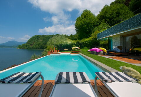 Isa Villa: Zwembad, Kust En Oceanic Landvormen, Toevlucht, Meer, Kust, Tropen, Eco Hotel, Geluid, Reservoir