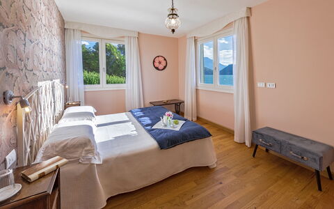 Angela Villa: Bed, Meubilair, Slaapkamer, Interieur Ontwerp, Bedding, Laken, Linens, Verdieping, Kamer, Textiel