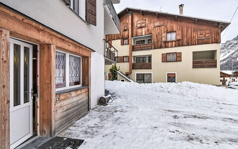 San Pietro Mountain Flat: Meubilair, Schaduw, Veranda, Stoel, Buitenmeubels, Outdoor Structuur, Eco Hotel, Balkon, Pergola, Dek