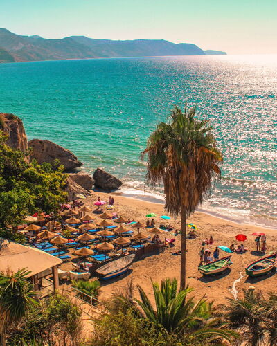 Nerja Beach Center: Zwemwater, Kust, Kust En Oceanic Landvormen, Zee, Strand, Zomer, Oceaan, Kust, Vakantie, Vrije Tijd