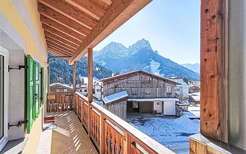 Valeria: Bergachtig Landvormen, Berg, Bergketen, Heuvel, Hoogland, Heuvel Station, Vallei, Ridge, Alpen, Veranda