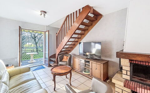 Maison Caradec: Struik, Tuin, Verblijf, Schaduw, Landscaping, Werf, Backyard, Villa, Boerderij, Kamerplant