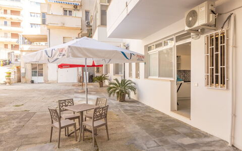 Appartamento Monomare, Gallipoli: Appartement, Beton, Condominium, Parking, Balkon