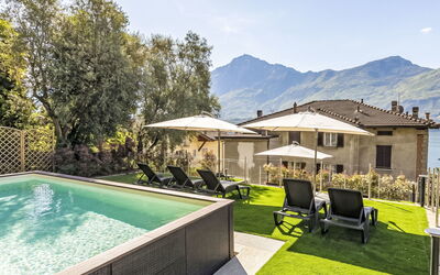 Domaso 703: Zwembad, Toevlucht, Huis, Bergketen, Eco Hotel, Thermae, Landgoed, Vallei, Villa, Buitenmeubels