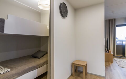 Ylläs Chalets 4203: Meubilair, Stoel, Buitenmeubels, Tafel, Hout, Buitentafel, Keuken En Eettafel, Schaduw, Tuin, Paraplu