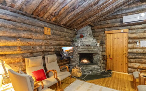 Äkästupa: Hout, Plafond, Verblijf, Blokhut, Hardwood, Kamer, Beits, Natuurlijk Materiaal, Straal, Zolder