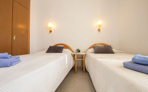 Costa Blanca Iii: Schaduw, Appartement, Balkon, Landscaping, Werf, Buitenmeubels, Villa