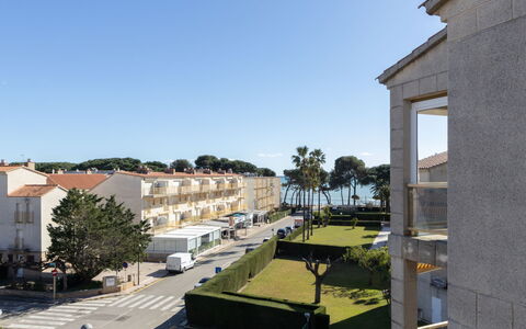 Tarraco: Schaduw, Appartement, Balkon, Landscaping, Werf, Buitenmeubels, Villa