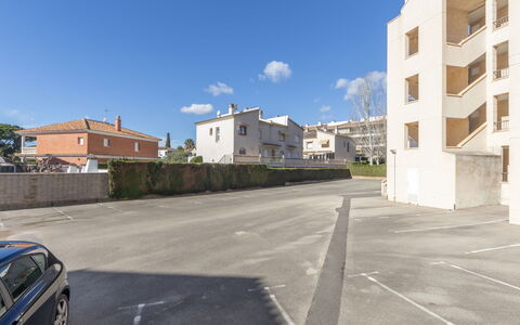 Tarraco: Schaduw, Appartement, Balkon, Landscaping, Werf, Buitenmeubels, Villa