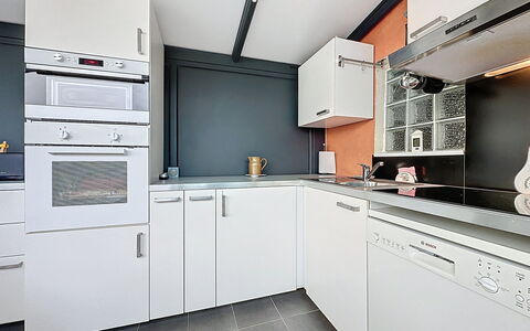 Les Rochers du Roi: Woongebied, Appartement, Condominium, Toevlucht, Landgoed, Landscaping, Park, Hotel, Villa, Badplaats