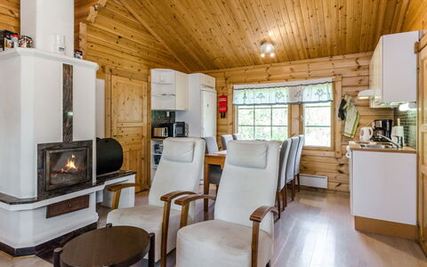 Kuikkaranta: Hout, Interieur Ontwerp, Meubilair, Plafond, Kamer, Huis, Huis, Verlichting, Woonkamer, Verblijf