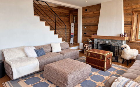 Chalet Shangri-La: Meubilair, Flooring, Interieur Ontwerp, Bankstel, Hout, Verdieping, Woonkamer, Kamer, Huis, Appartement