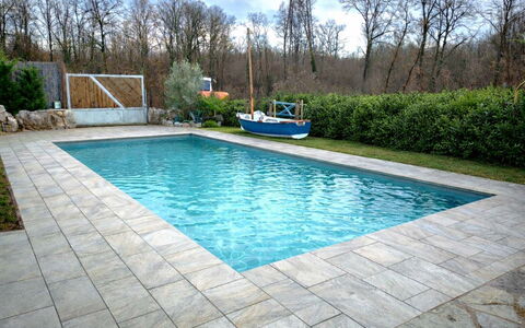 Holyday Home Midas: Zwembad, Flooring, Tegel, Samengesteld Materiaal, Flagstone, Waterpartij, Tuin, Beton, Landscaping, Ontwerp
