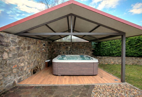 Holyday Home Midas: Zwembad, Samengesteld Materiaal, Garden Gebouwen, Tuin, Schaduw, Backyard, Werf, Toevlucht, Outdoor Structuur, Natuurlijk Materiaal