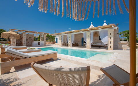 Trulli Valle D'Itria - Martina Franca: Zwembad, Schaduw, Kolom, Toevlucht, Outdoor Structuur, Villa, Binnenplaats, Buitenmeubels