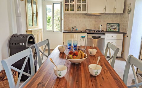 Amica: Meubilair, Buitenmeubels, Stoel, Schaduw, Canopy, Buitentafel, Outdoor Structuur, Patio, Luifel, Keuken En Eettafel