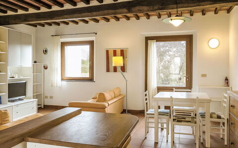 Casa Dell'Uva: Meubilair, Buitenmeubels, Stoel, Schaduw, Canopy, Buitentafel, Outdoor Structuur, Patio, Luifel, Keuken En Eettafel