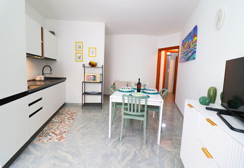 Casa Kalès Otranto – Holiday Home 4 Guests – Ac, W: Flooring, Interieur Ontwerp, Hout, Meubilair, Verdieping, Keuken, Kamer, Countertop, Major Appliance, Appartement