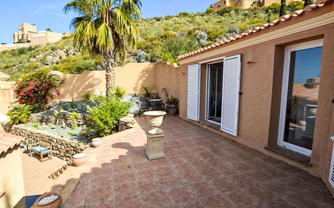 Cortijo Cabrera: Bloempot, Tuin, Landscaping, Kamerplant, Schaduw, Hacienda, Stoel, Buitenmeubels