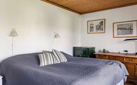 Villshärad: Bed, Slaapkamer, Interieur Ontwerp, Laken, Bedding, Meubilair, Hout, Verdieping, Flooring, Plafond