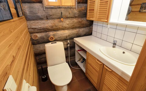 Janttara: Wc Bril, Hout, Flooring, Toilet, Verdieping, Loodgieterswerkinrichting, Wastafel, Loodgieter, Badkamer, Beits