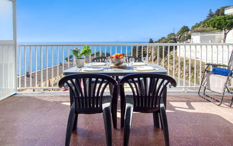 Blaumar: Balkon, Appartement, Hek, Veranda, Toevlucht, Baluster, Eco Hotel, Kamerplant, Hotel