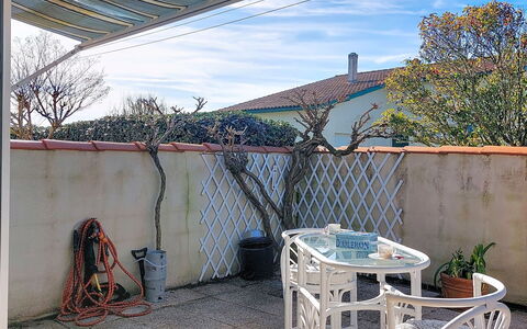 La Coti 3: Blad, Vegetation, Struik, Tuin, Plantengemeenschap, Landscaping, Woody Plant, Gazon, Schaduw, Werf