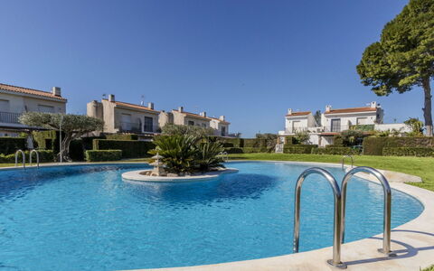 Ca la Flama: Landgoed, Toevlucht, Hacienda, Zwembad, Herenhuis, Villa, Landscaping, Haag, Eco Hotel