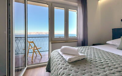 Sea&Mount 122.1: Meubilair, Buitenmeubels, Tafel, Stoel, Buitentafel, Tuin, Keuken En Eettafel, Patio, Restaurant, Bloempot