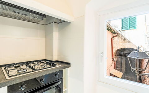Cà Ninin de Bernà: Hout, Interieur Ontwerp, Major Appliance, Flooring, Keuken, Plafond, Verdieping, Fornuis, Kamer, Toestel Van De Keuken