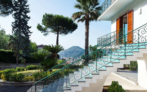 Villa Sam: Leuning, Trap, Balkon, Baluster, Kamerplant