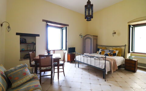 Scilla Centro Storico Otranto: Meubilair, Interieur Ontwerp, Muur, Slaapkamer, Bed, Flooring, Verdieping, Plafond, Kamer, Verlichting