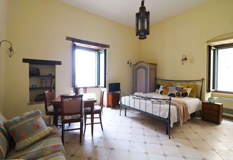 Scilla Centro Storico Otranto: Meubilair, Interieur Ontwerp, Muur, Slaapkamer, Bed, Flooring, Verdieping, Plafond, Kamer, Verlichting