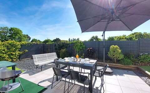 Le Logis: Meubilair, Stoel, Buitenmeubels, Tafel, Buitentafel, Keuken En Eettafel, Patio, Koffietafel, Tuin, Backyard