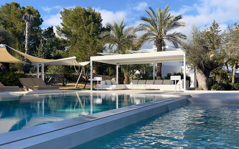 Villa the Marvel: Zwembad, Toevlucht, Schaduw, Buitenmeubels, Outdoor Structuur, Eco Hotel, Pergola, Stoel, Canopy, Villa