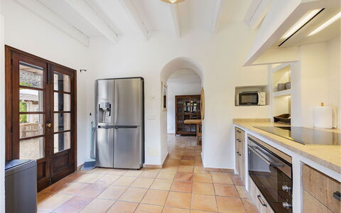 Can Cabana: Interieur Ontwerp, Flooring, Verdieping, Countertop, Meubilair, Plafond, Keuken, Hout, Cabinetry, Huis