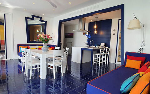 Casa Blue Dream: Meubilair, Interieur Ontwerp, Flooring, Verdieping, Plafond, Verlichting, Tafel, Stoel, Woonkamer, Kamer