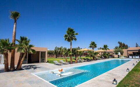 Villa Jamalu: Toevlucht, Zwembad, Eco Hotel, Landscaping, Landgoed, Hacienda, Schaduw, Villa, Hotel