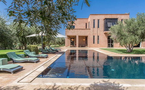 Villa Portraits: Zwembad, Huis, Landgoed, Reflectie, Tuin, Landscaping, Herenhuis, Hacienda, Reflecting Pool, Villa